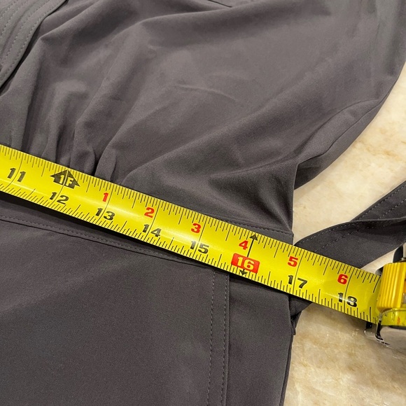 Eddie Bauer Departure Lightweight Grey Belted‎ Jumpsuit Travel Ready Size Medium - Picture 9 of 14